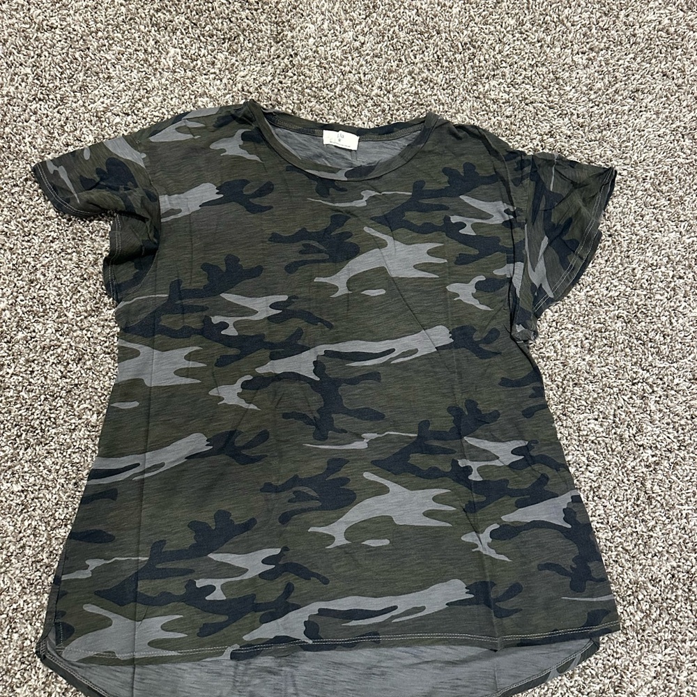Anthropologie Green Camo Short Sleeve Tee